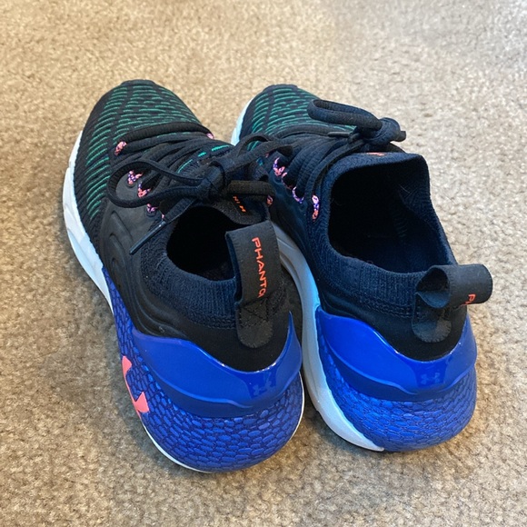 UA HOVR phantom 2 women’s shoe. - Picture 3 of 6